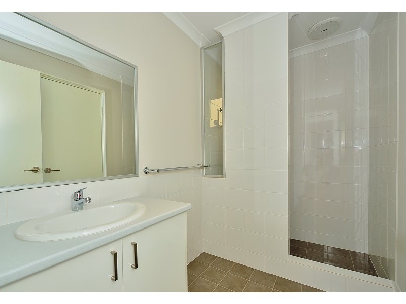 11/9 Lanyon St, Mandurah WA 6210