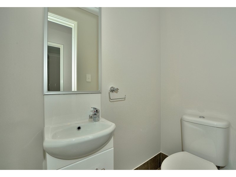 11/9 Lanyon St, Mandurah WA 6210