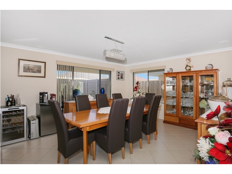 26 Carissa Turn, Halls Head WA 6210