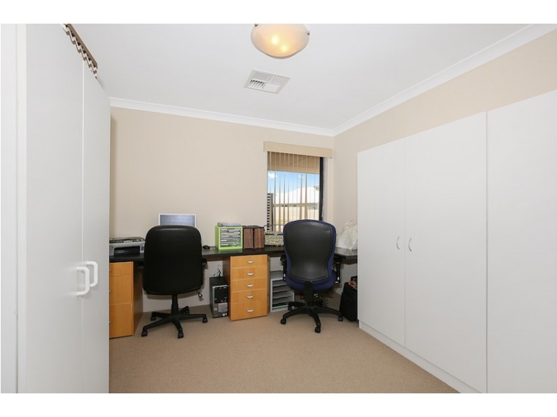 26 Carissa Turn, Halls Head WA 6210