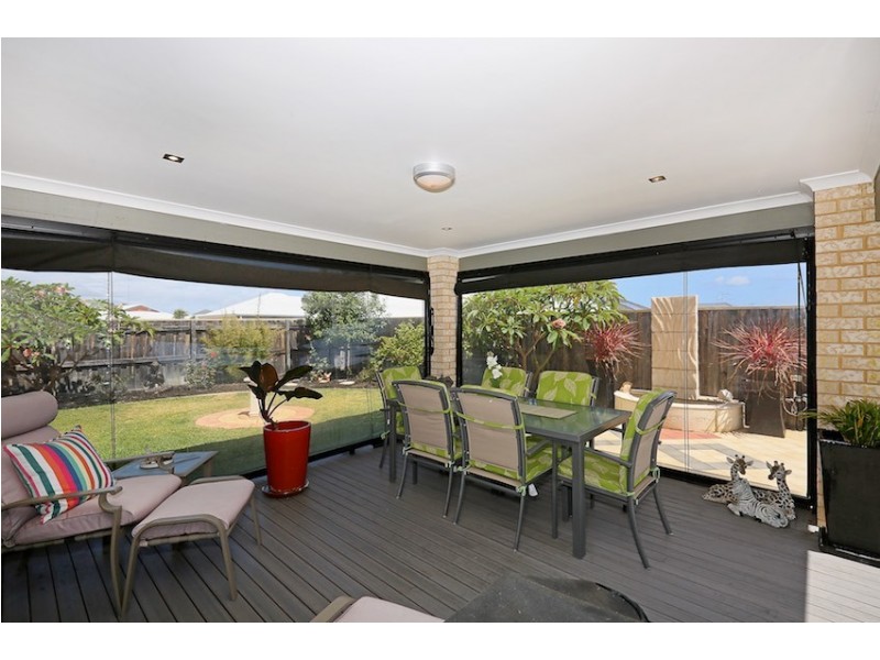 26 Carissa Turn, Halls Head WA 6210