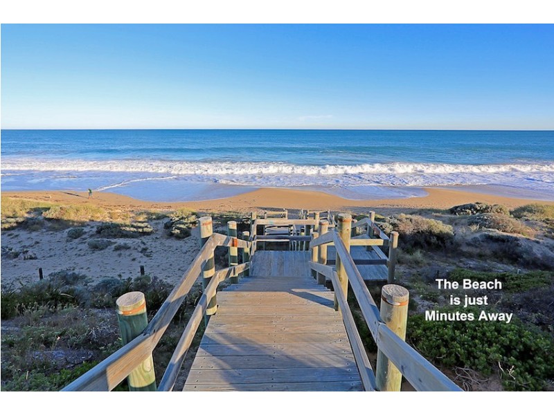 26 Carissa Turn, Halls Head WA 6210