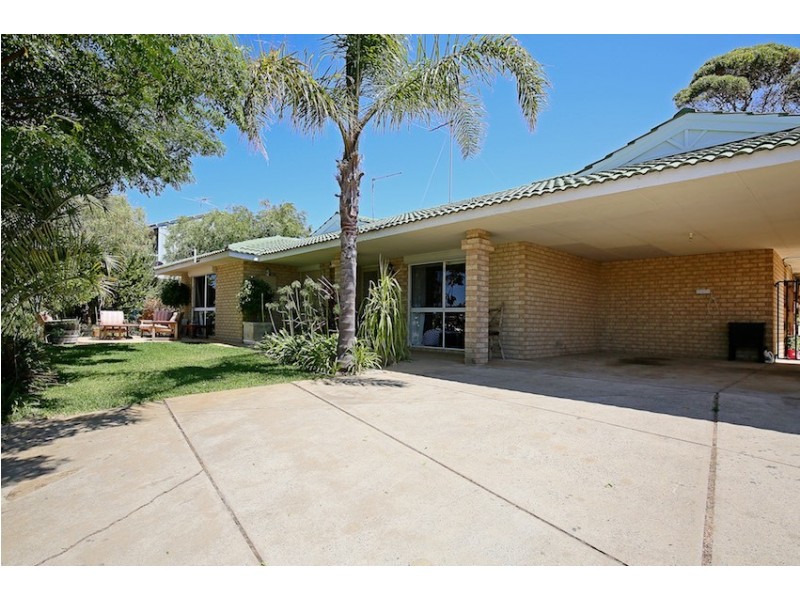 74 Janis Street, Halls Head WA 6210