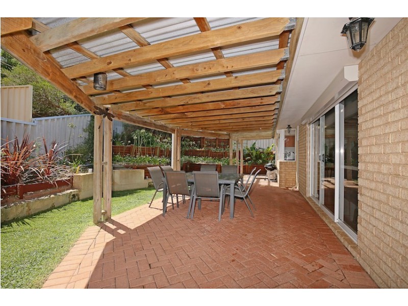 74 Janis Street, Halls Head WA 6210