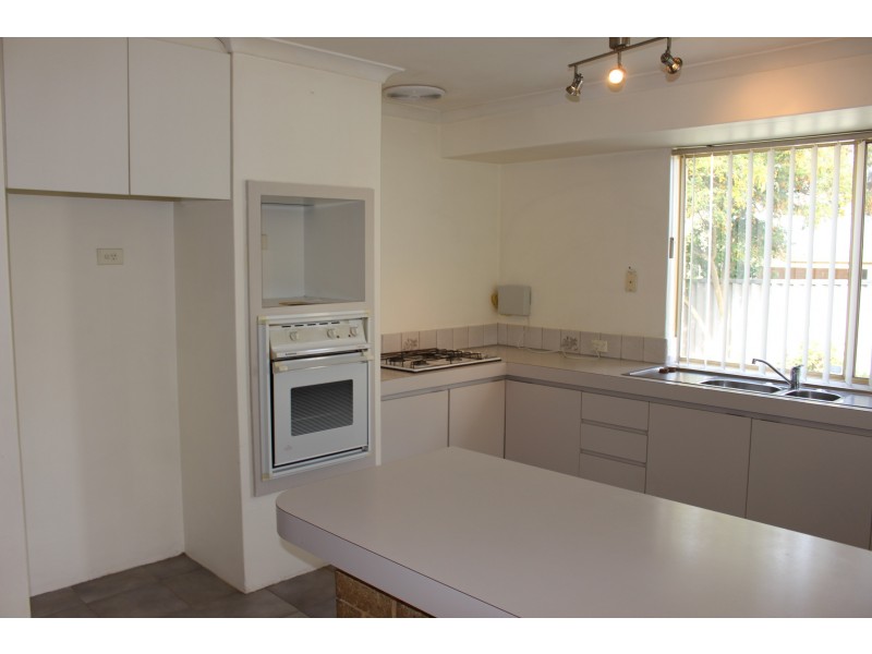 13 Elegant Drive, Greenfields WA 6210