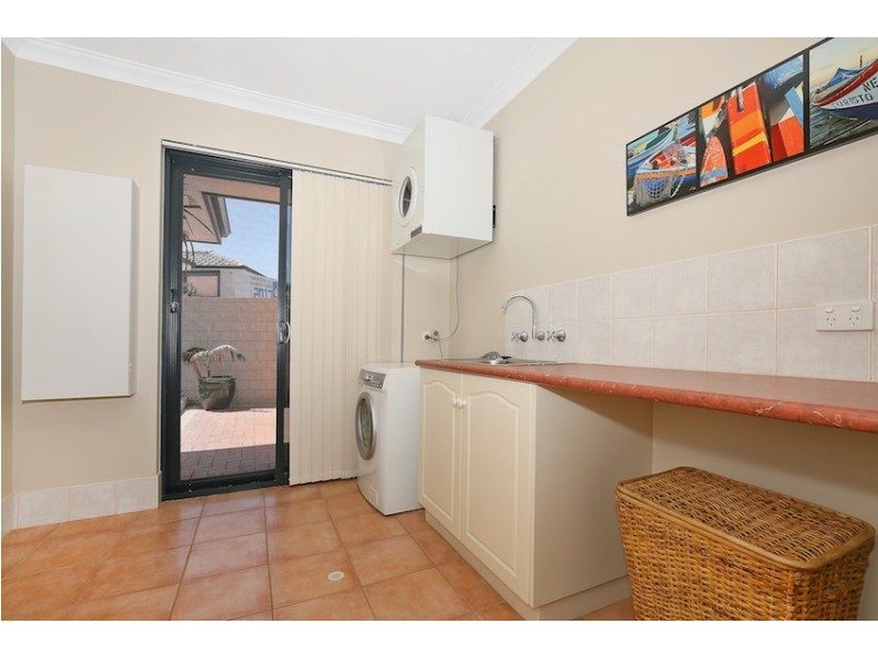 23 Santavea Mews, Halls Head WA 6210