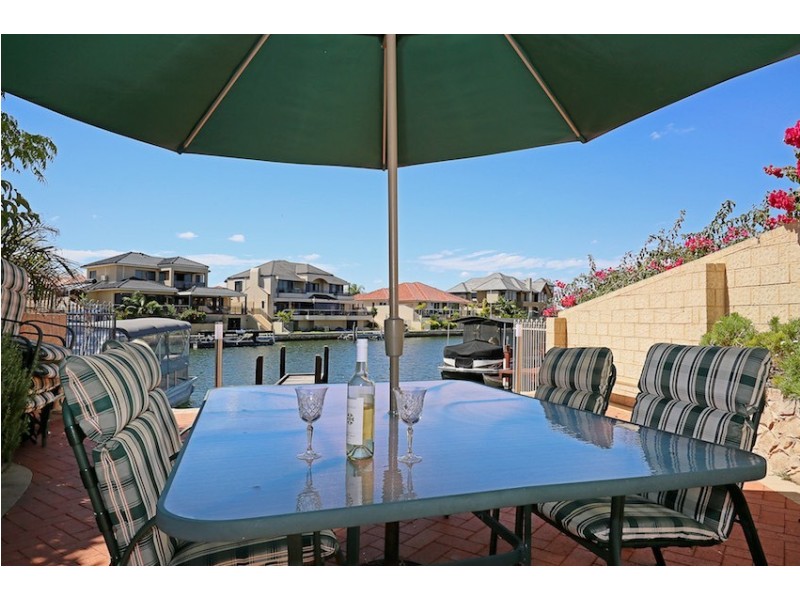 23 Santavea Mews, Halls Head WA 6210