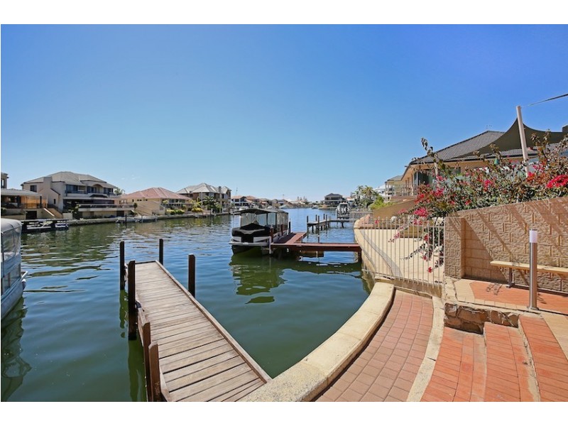 23 Santavea Mews, Halls Head WA 6210