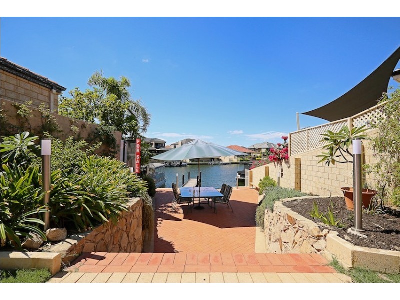 23 Santavea Mews, Halls Head WA 6210