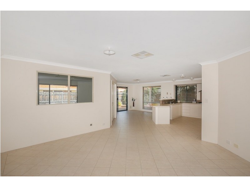 11 Chyverton Corner, Erskine WA 6210