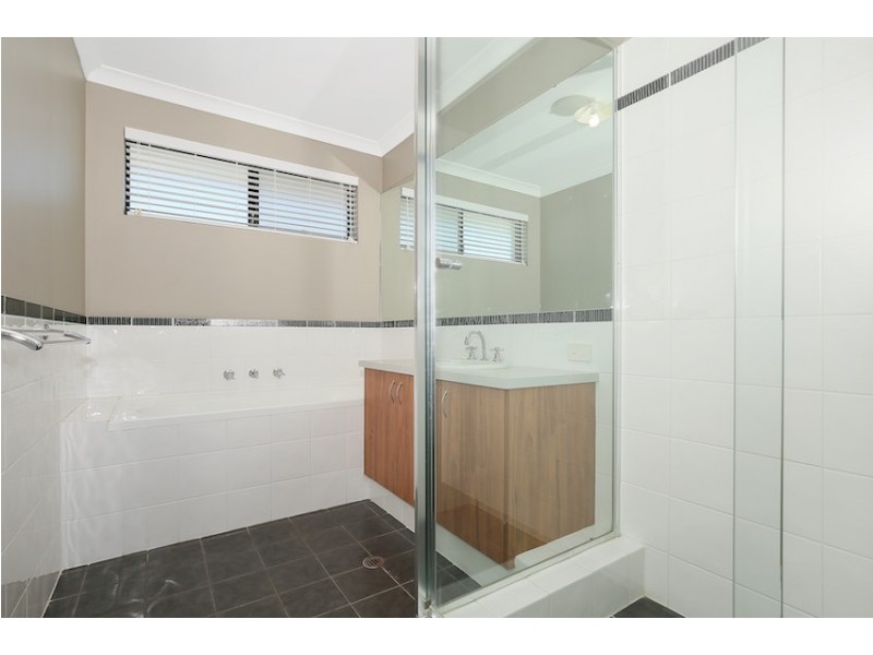 8 Lady Stirling Parade, Madora Bay WA 6210