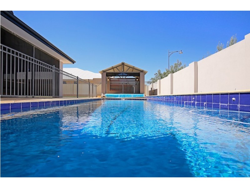 8 Lady Stirling Parade, Madora Bay WA 6210