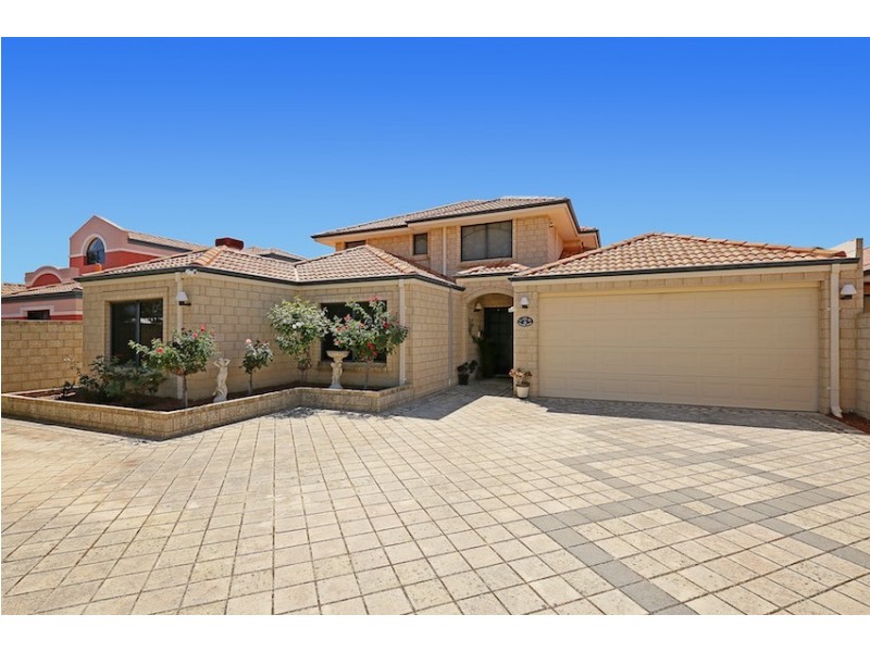 11 Condor Mews, Halls Head WA 6210