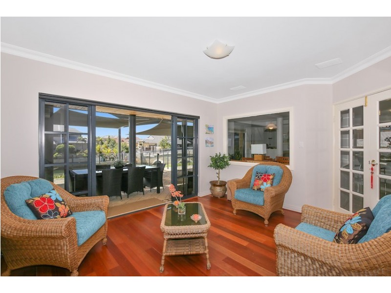 11 Condor Mews, Halls Head WA 6210