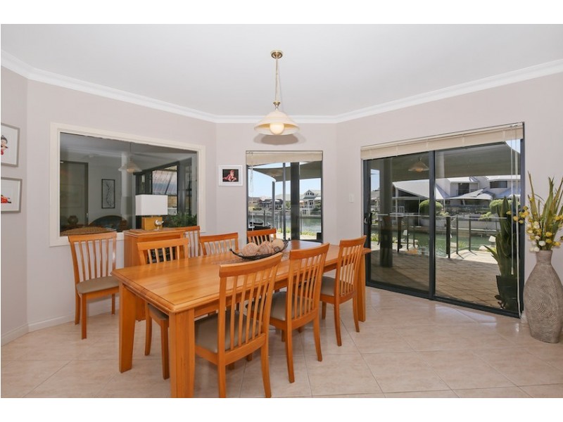 11 Condor Mews, Halls Head WA 6210