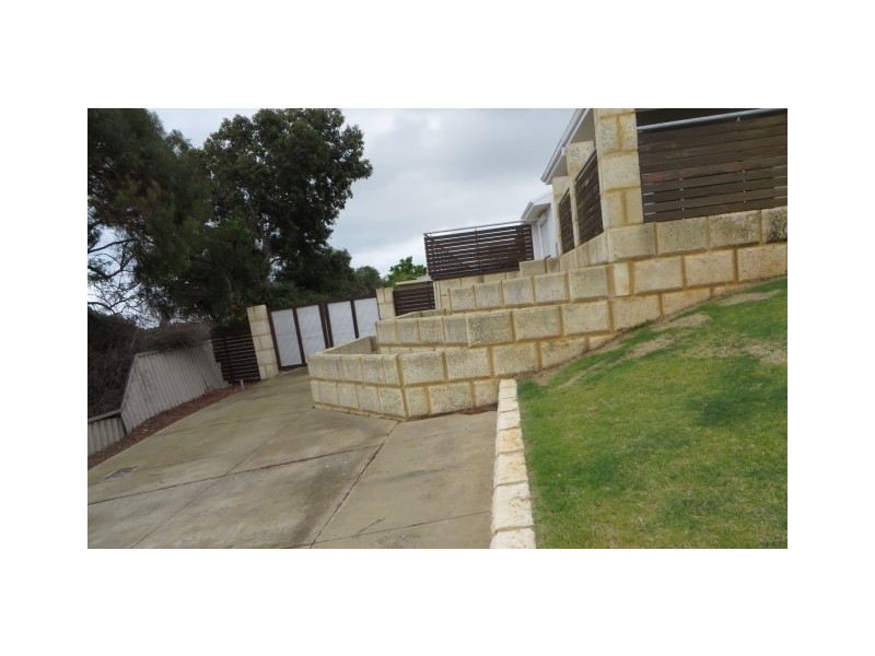 9 Bomaria Mews, Halls Head WA 6210