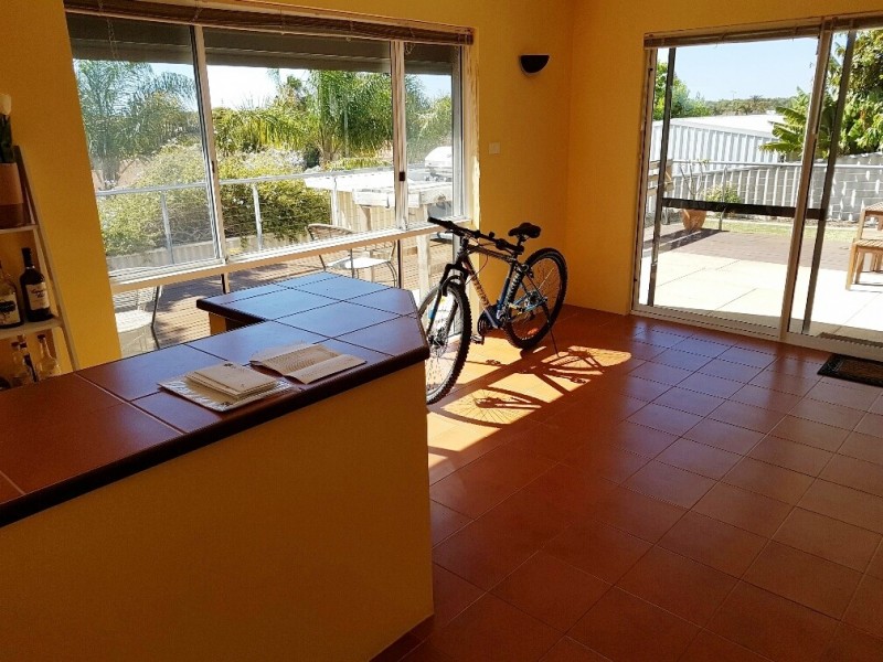 9 Bomaria Mews, Halls Head WA 6210