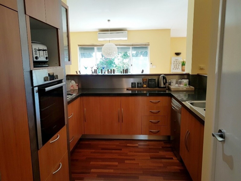 9 Bomaria Mews, Halls Head WA 6210