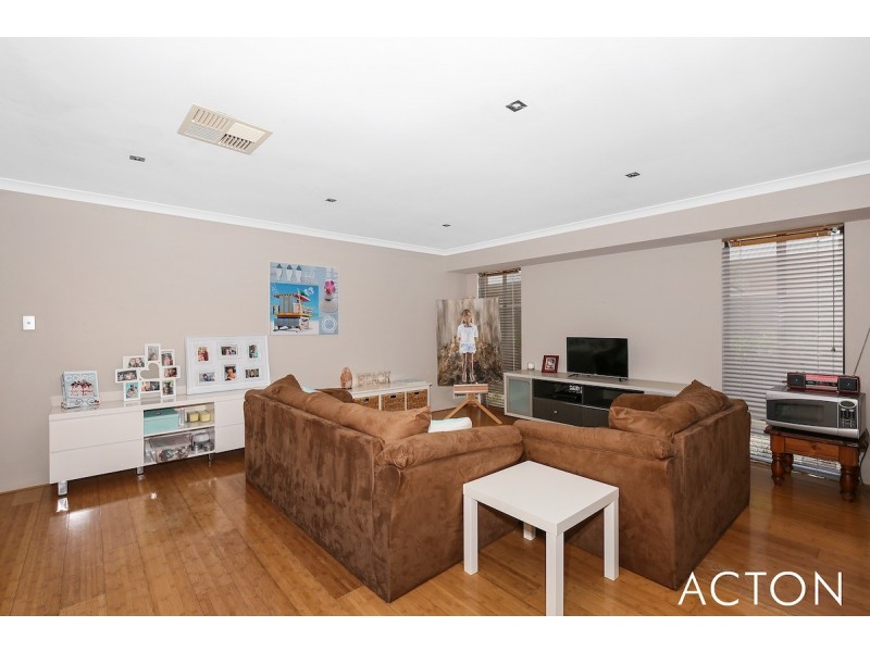 42 Cobaki Brace, Lakelands WA 6180