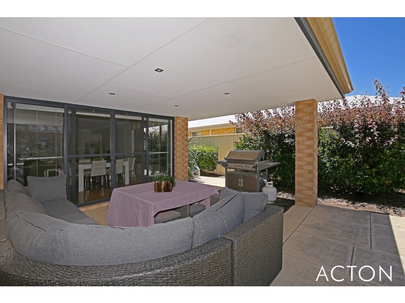 42 Cobaki Brace, Lakelands WA 6180