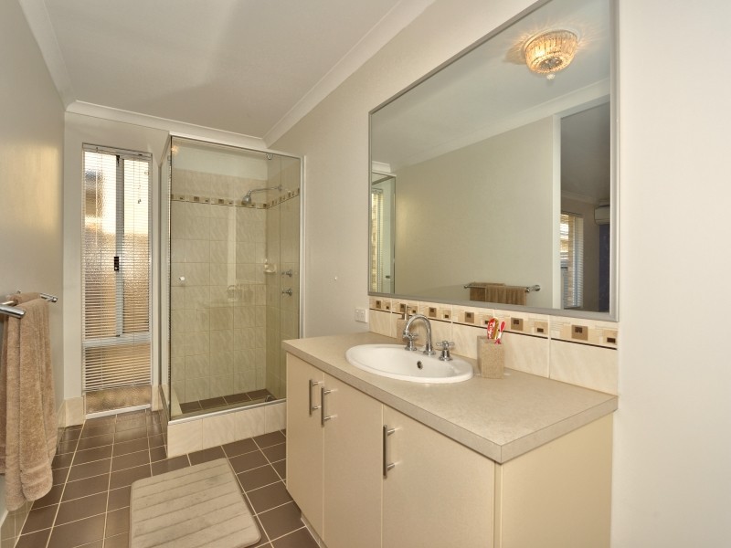 271 Peelwood Parade, Halls Head WA 6210