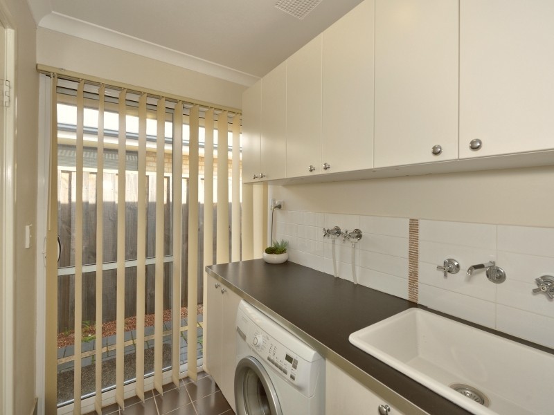 271 Peelwood Parade, Halls Head WA 6210