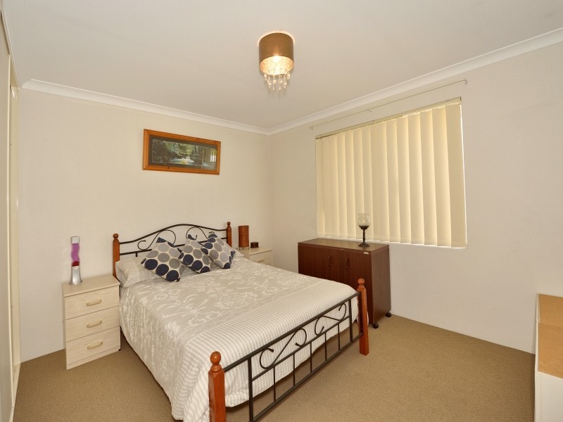 271 Peelwood Parade, Halls Head WA 6210