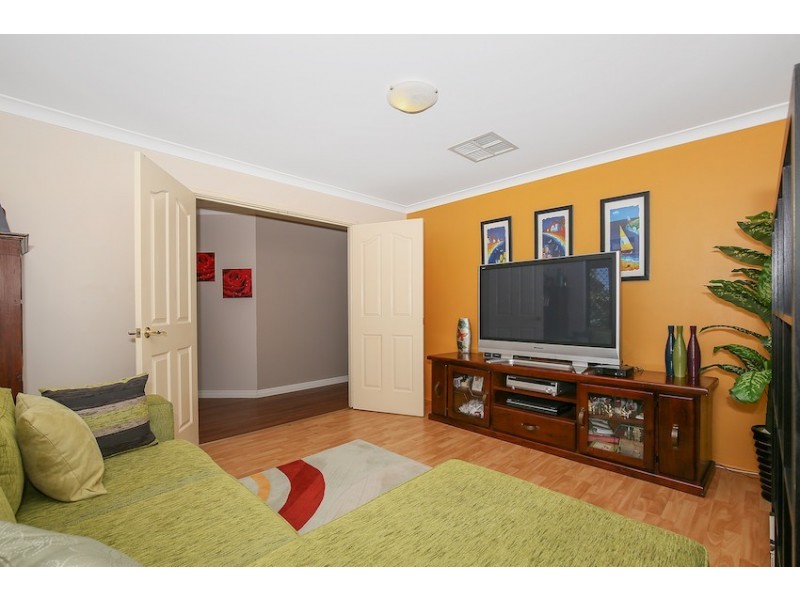 9 Dunbar Court, Meadow Springs WA 6210