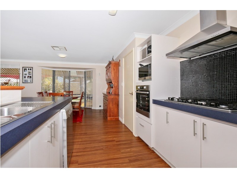 9 Dunbar Court, Meadow Springs WA 6210