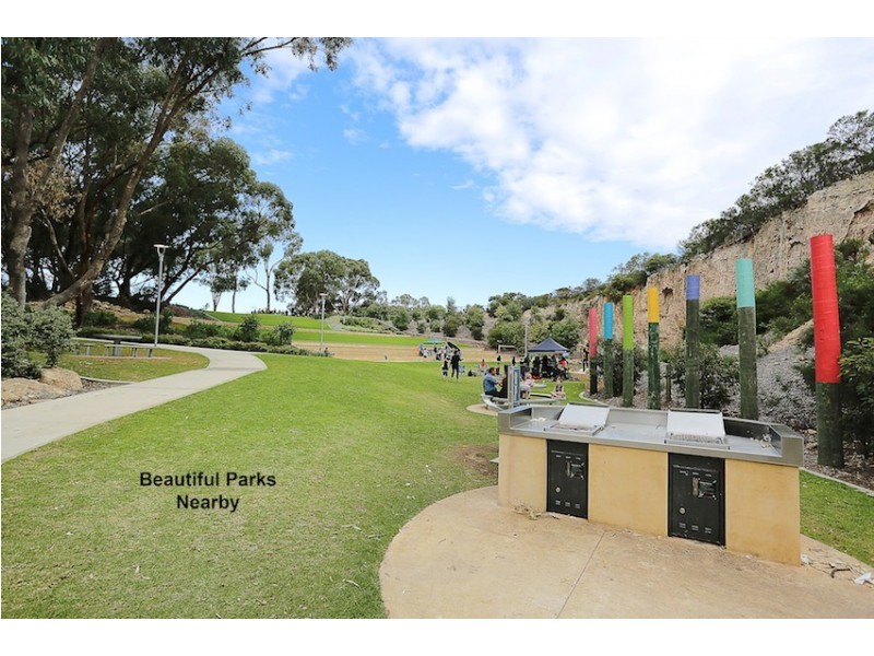 9 Dunbar Court, Meadow Springs WA 6210