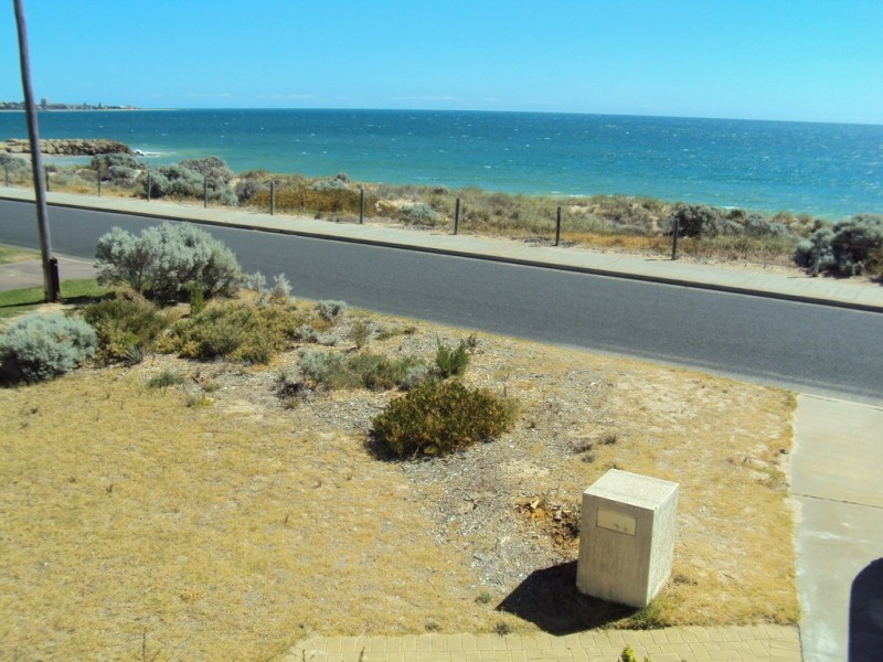 186 Ormsby Tce, Silver Sands WA 6210