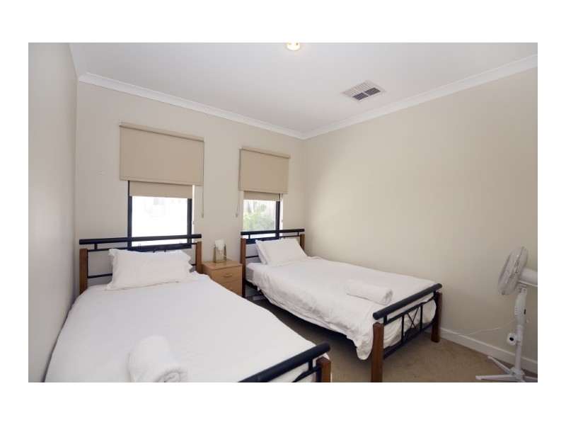 2/1 Bowsprit Way, Mandurah WA 6210