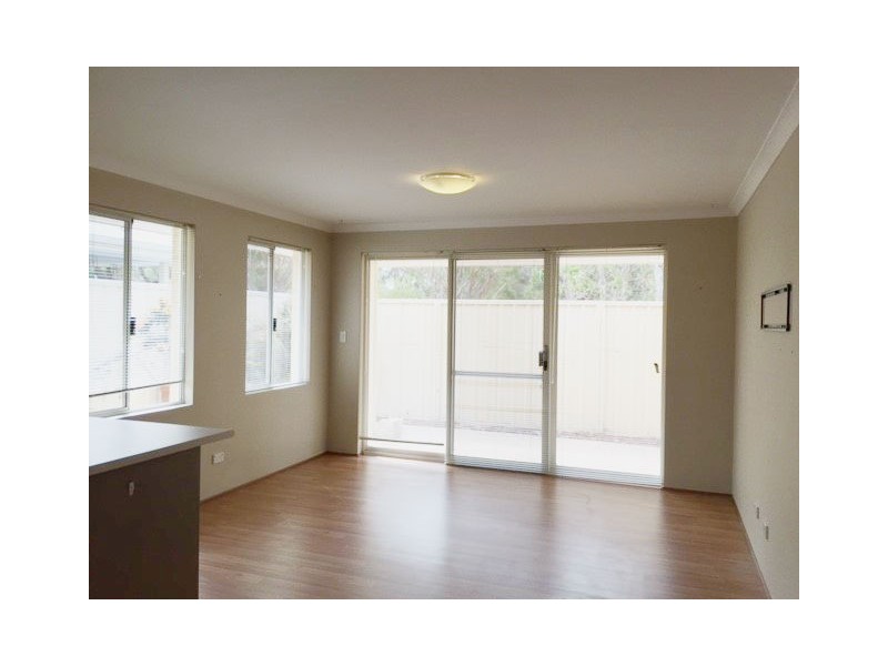 79 Leisure Way, Halls Head WA 6210