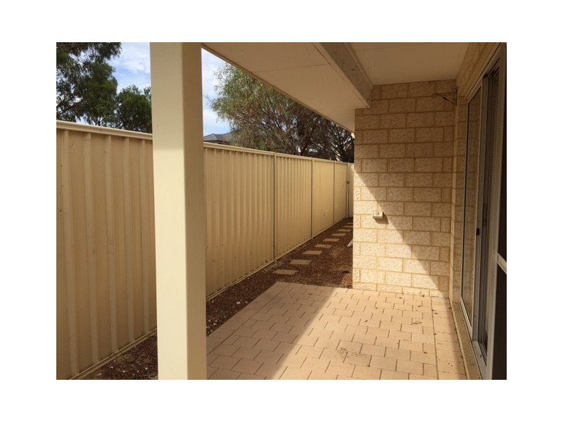 79 Leisure Way, Halls Head WA 6210