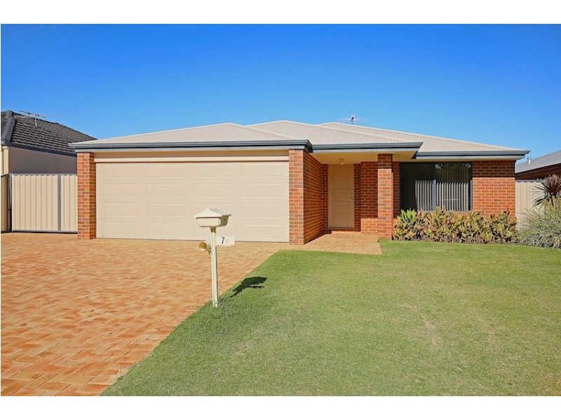7B Eddy Street, Coodanup WA 6210