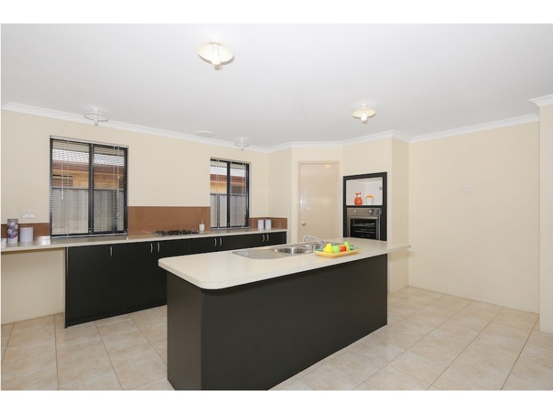 7B Eddy Street, Coodanup WA 6210