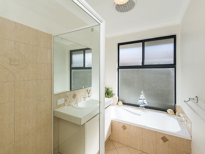 57B Portmarnock  Circle, Halls Head WA 6210