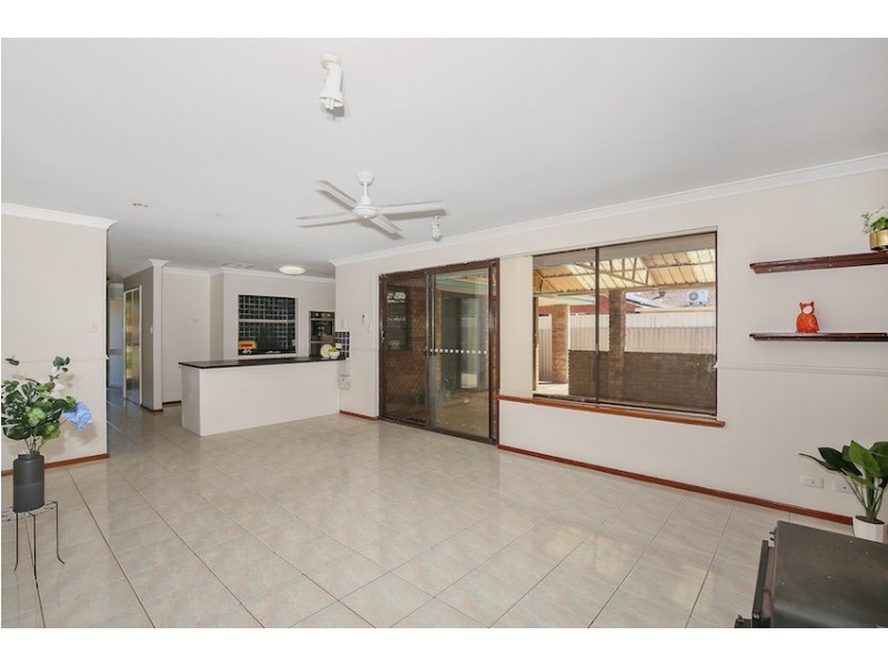 11 Mekong Way, Greenfields WA 6210