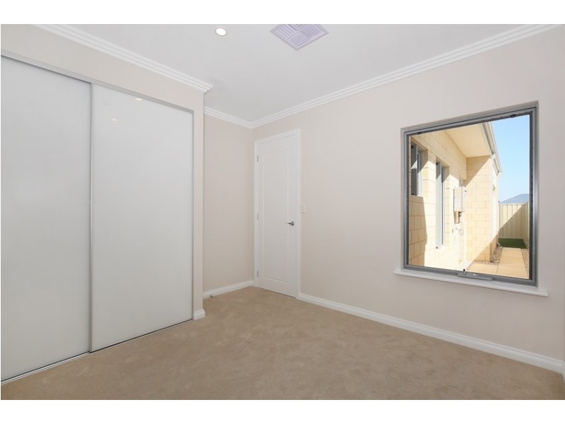 24 Gold Ridge, Wannanup WA 6210