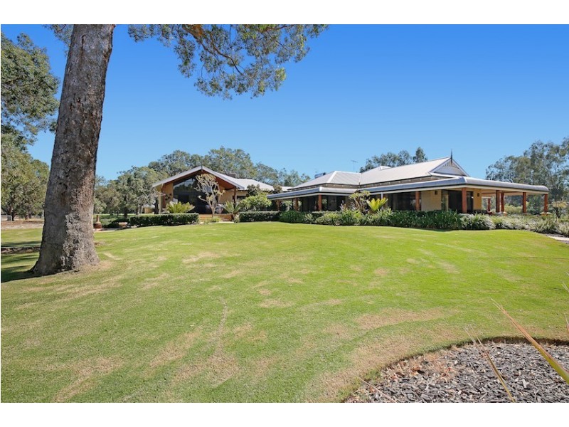 72 Peaceful Waters Drive, Barragup WA 6209