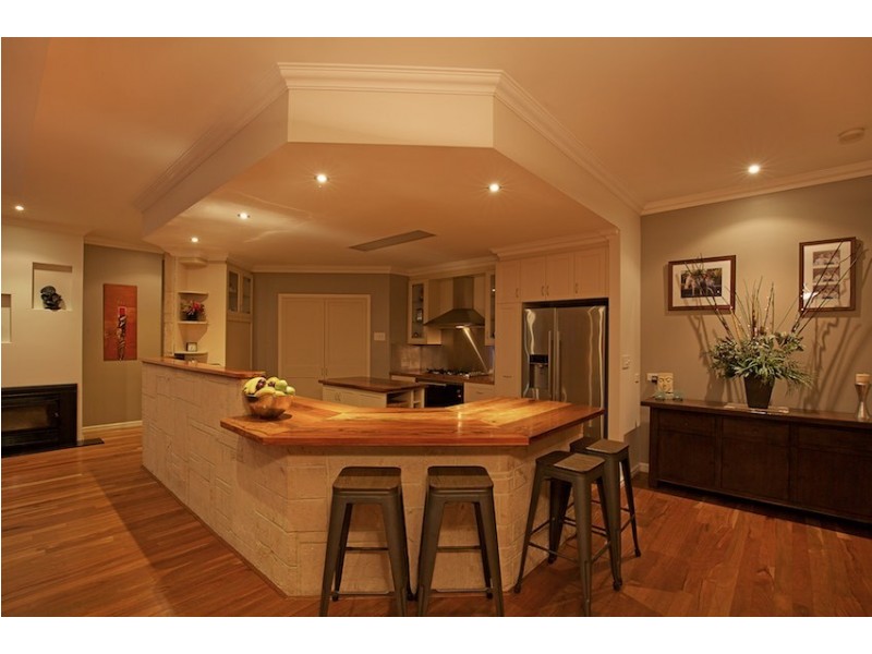 72 Peaceful Waters Drive, Barragup WA 6209