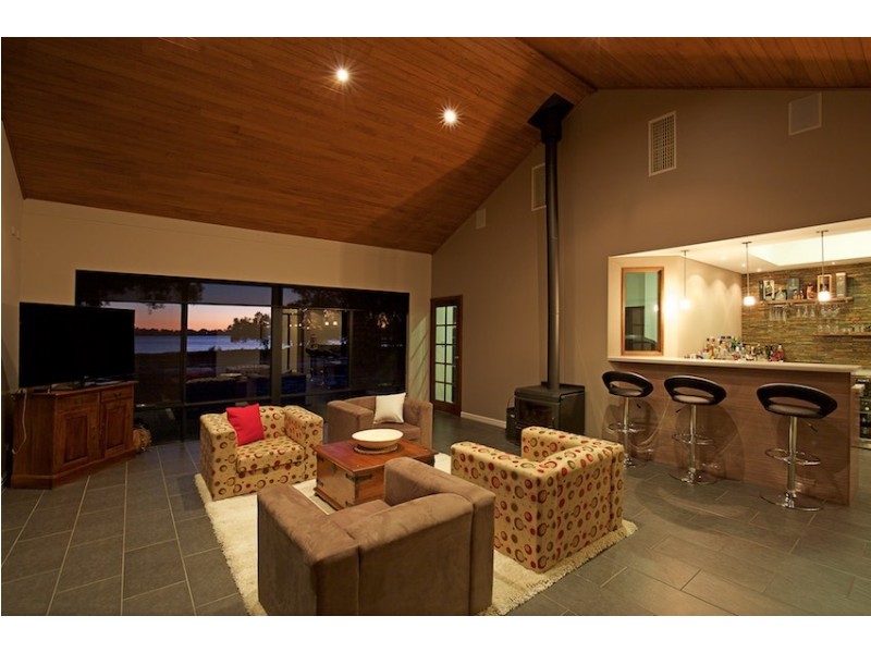 72 Peaceful Waters Drive, Barragup WA 6209