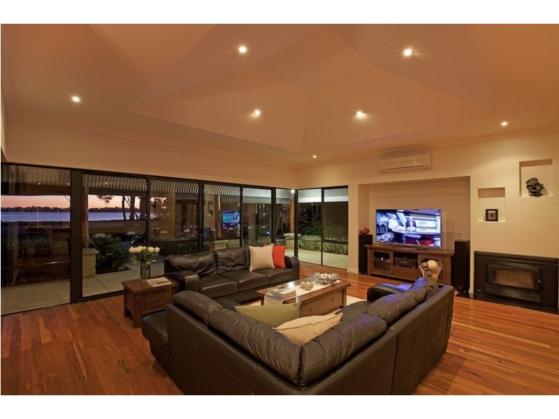 72 Peaceful Waters Drive, Barragup WA 6209