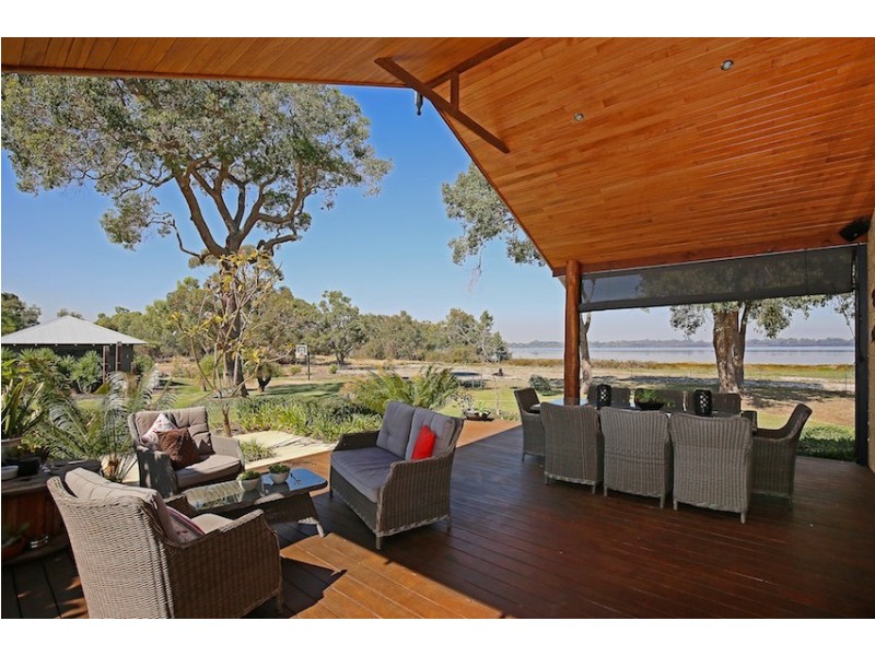 72 Peaceful Waters Drive, Barragup WA 6209
