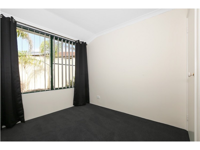 6 Malabor Mews, Halls Head WA 6210