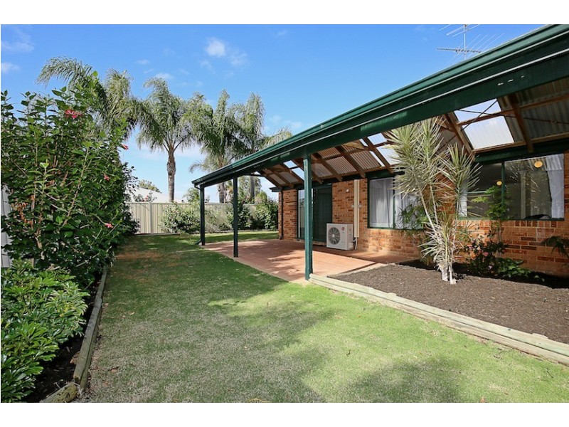 6 Malabor Mews, Halls Head WA 6210