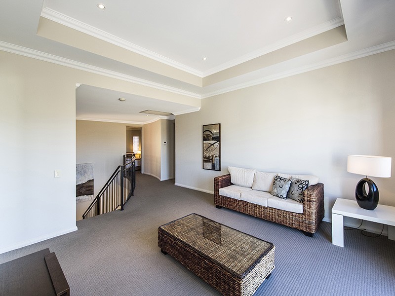 19/2 The Pass, Dawesville WA 6211