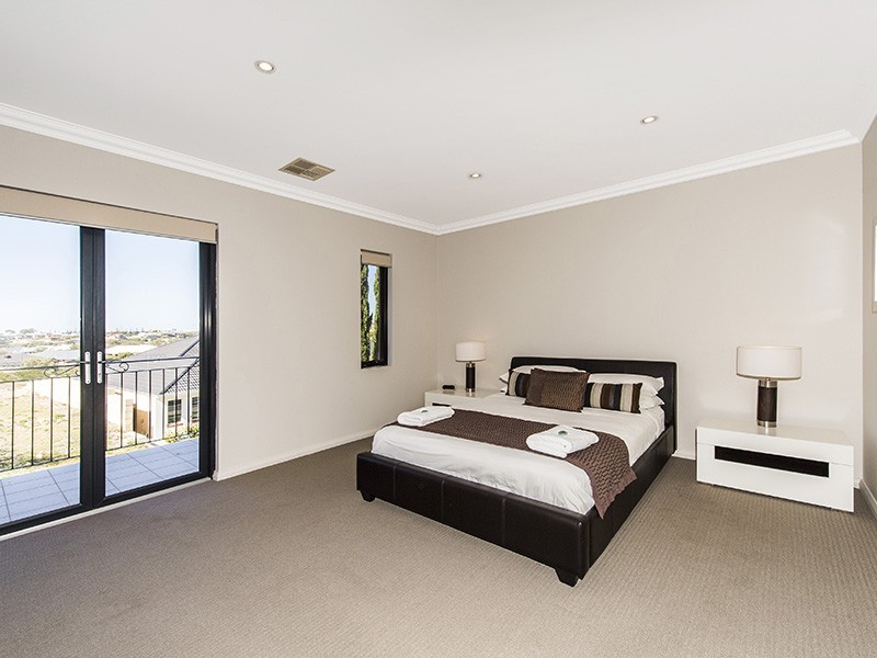 19/2 The Pass, Dawesville WA 6211