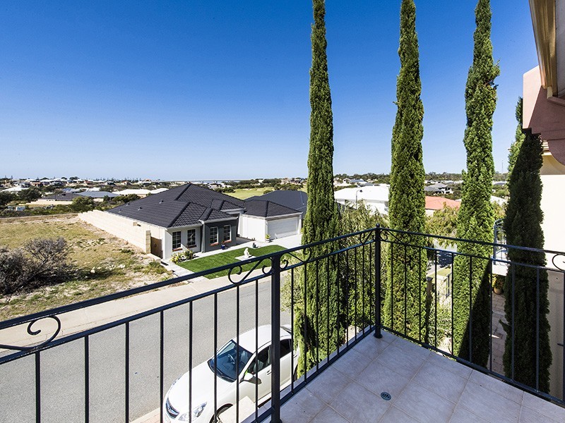 19/2 The Pass, Dawesville WA 6211