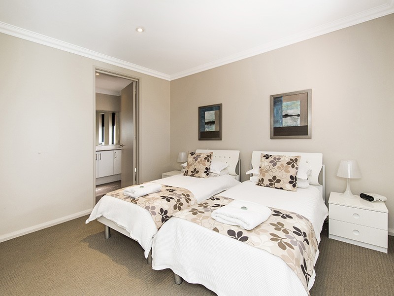 19/2 The Pass, Dawesville WA 6211